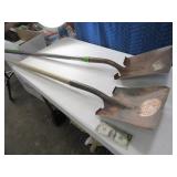 (2) FlatHead Shovels Transfer Scoops Yard Tools