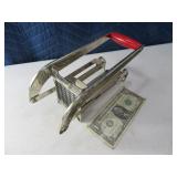 EKCO Metal Fry Cutter