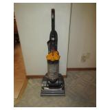 DYSON DC33 Upright Vac