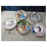 (5) DISNEY Themed Xmas Collector Plates