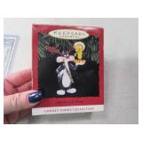 Hallmark SYLVESTER & TWEETY Ornament boxed