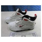 Unworn Kids REEBOK sz11 Sneakers Shoes