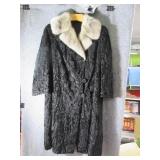 Early Vintage UNIQUE Fur Type Trenchcoat Womens $$