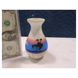 5" Signed WILLIAMS Navajo SouthWest Pottery Vase