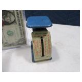 Small Tin/Metal Vintage US Postage Scale 12oz
