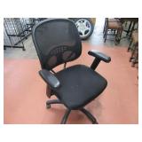 Heavy Duty Black Armed Office Chair