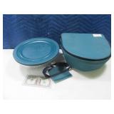 PYREX Portables Insulated 12" Covered Glass Bowl