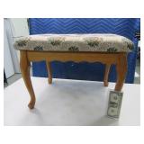 22"x16" Neat Side Bench Upholstered