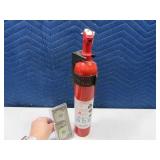 Home/Garage Fire Extinguisher w/ Wall Mount