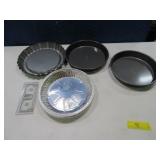 Lot Asst Pice & Baking Pans