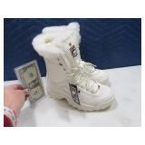 New Womens sz7.5 FILA White Lined Boots