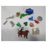 Lot Vintage Plastic CrackerJack Type Toys