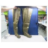 Mens sz8 Rubber Slip On Waders~Water Boots