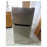 Stainless 19" Fridge/Freezer Upright NICE