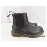 black DOC MARTENS womens 8 Shoes EXC