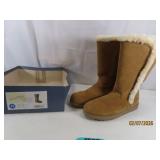 Womens sz11 Suede/FurLike Boots UNIVERSAL THREAD