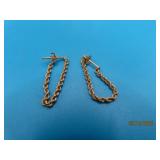 10kt yellow Gold Mini Hoop Earrings 0.4g