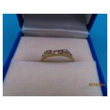 14kt Yellow Gold sz5.5 Diamond VFront Ring 1.1g