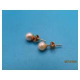 10kt Gold & 3/16' Pearl Earrings 0.62g