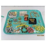 (20+pcs) Vintage Costume Jewlery *many marked*