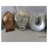 (3) vtg WILTON Football~Horseshoe~Balloon CakePans