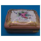 Antique LIMOGES 4.5" Porcelain Treasure Box