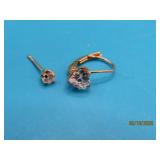 (2) Gold 10kt/14kt single Solitaire Earrings.0.62g