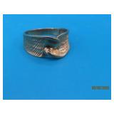10kt Gold Modernistic sz8 Ring 2.9g