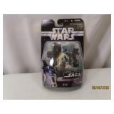 R2D2 Star Wars SAGA 010 on card Toy