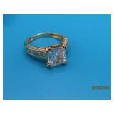 14kt Gold sz7 Ring CZ large Stones 4.35g