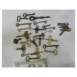 Lot (25+) Skeleton~Clock Antique Keys