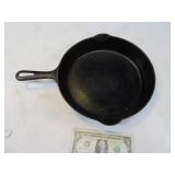 GRISWOLD 10" Antique Cast Iron Skillet