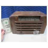 Antique Wooden 13" Tabletop Tube Radio