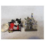 Lot (2) Disney Collector