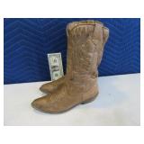COCONUTS womens7.5M Soft Cowboy Look Boots