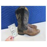 JUSTIN sz7.5B Stylish Cowboy Boots