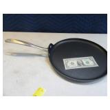 LikeNew CALPHALON NonStick 12" Round Griddle