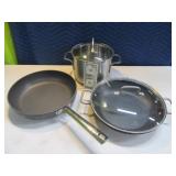 Lot (3) Larger Cook Skillets & Pot Kitchen Ware