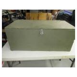 Wooden Military Style 32" trunk w/ Insert