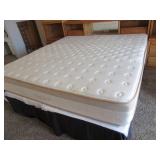 NICE "Loom&Leaf SAATVA" King Bed $2k Only1yrOld