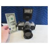 Vtg MINOLTA SRT201 Camera