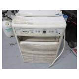 Window Air Conditioner 14.5"x20.5" UGLY Runs