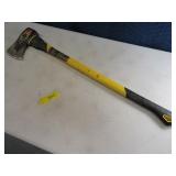 Fiberglass Handled AXE Yard Tool