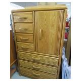 37" Multidrawer Oak NICE Upright Dresser