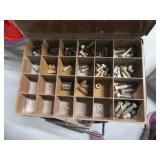 18" Metal tabletop Organizer w/ Bolt contents