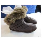 New ACORN Womens sz5-6 Parka SlipOn Boots