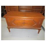 42" NICE Vtg Cedar Chest Footed & Gngrbrd Wooden