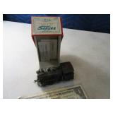 Early HO SAKURA Train Locomotive Metal Engine Car