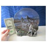 WOLF Decor Plate w/ Poly Holder