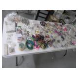 tableFULL Jewelry Making Beads & Parts/Pieces